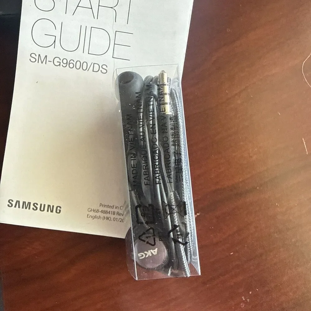 OEM Samsung Galaxy  S9 + plus box  EMPTY with headphones NO PHONE